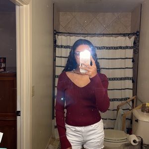 Wide-Collared Sweater!